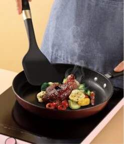 Levabe Zwart Gouden Keukengerei Set Met Houder 7 Delig - Hittebestendig - BPA Vrij - Koken - Nylon - Stainnless Steel - Keuken Gerei -Keukengerei Verkoop 1033x1200