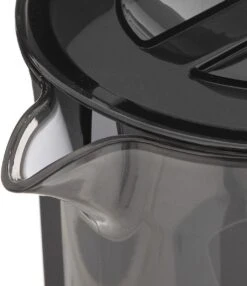 Sapkan/schenkkan Karaf Met Deksel 1950 Ml Zwart - Formaat: 18 X 10,5 X 25 Cm - Materiaal: Kunststof -Keukengerei Verkoop 1035x1200 1