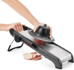 OXO Good Grips Mandoline Chef 2.0 -Keukengerei Verkoop 1200x1130 2