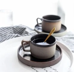 House Of Husk® Keramieke Kop En Schotel Set - Koffiekopjes - Theemokken - Koffiemokken - 250 Ml - Bruin Aardewerk -Keukengerei Verkoop 1200x1159 4