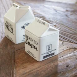 Riviera Maison Suikerpot, Voorraadpot - Carton Jar Sugar – Wit - (LxBxH) 7.6x7.6x10 Cm -Keukengerei Verkoop 1200x1200 1406