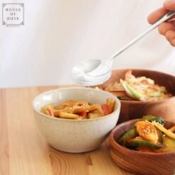 House Of Husk 1 Persoons Chopstick Lepel Set - 1 Paar Metalen Koreaanse Eetstokjes - Inclusief Eetlepel En Houder - RVS - Metaal - Eetstokjes - Koreaans - Vaatwasserbestendig - Sushi Chopsticks - Noodles - Zilver -Keukengerei Verkoop 1200x1200 254