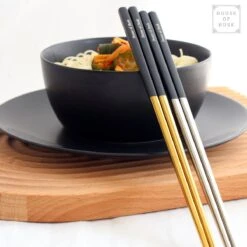 House Of Husk Chopsticks Set - Koreaanse Eetstokjes - Vaatwasserbestendig - RVS - 5 Paar - Duo Tone - Zwart Goud -Keukengerei Verkoop 1200x1200 29