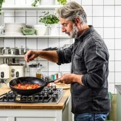 KitchenAid Classic Forged Aluminium Wok ø28cm - Zwart - Inductie - Anti-aanbak -Keukengerei Verkoop 1200x1200 311