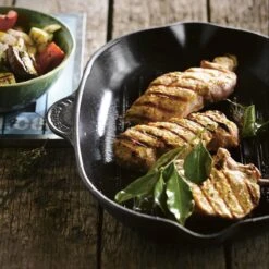 Le Creuset Gietijzeren Vierkante Grillpan - 26cm - Mat Zwart 8 Le Creuset Gietijzeren Vierkante Grillpan - 26cm - Mat Zwart -Keukengerei Verkoop 1200x1200 641