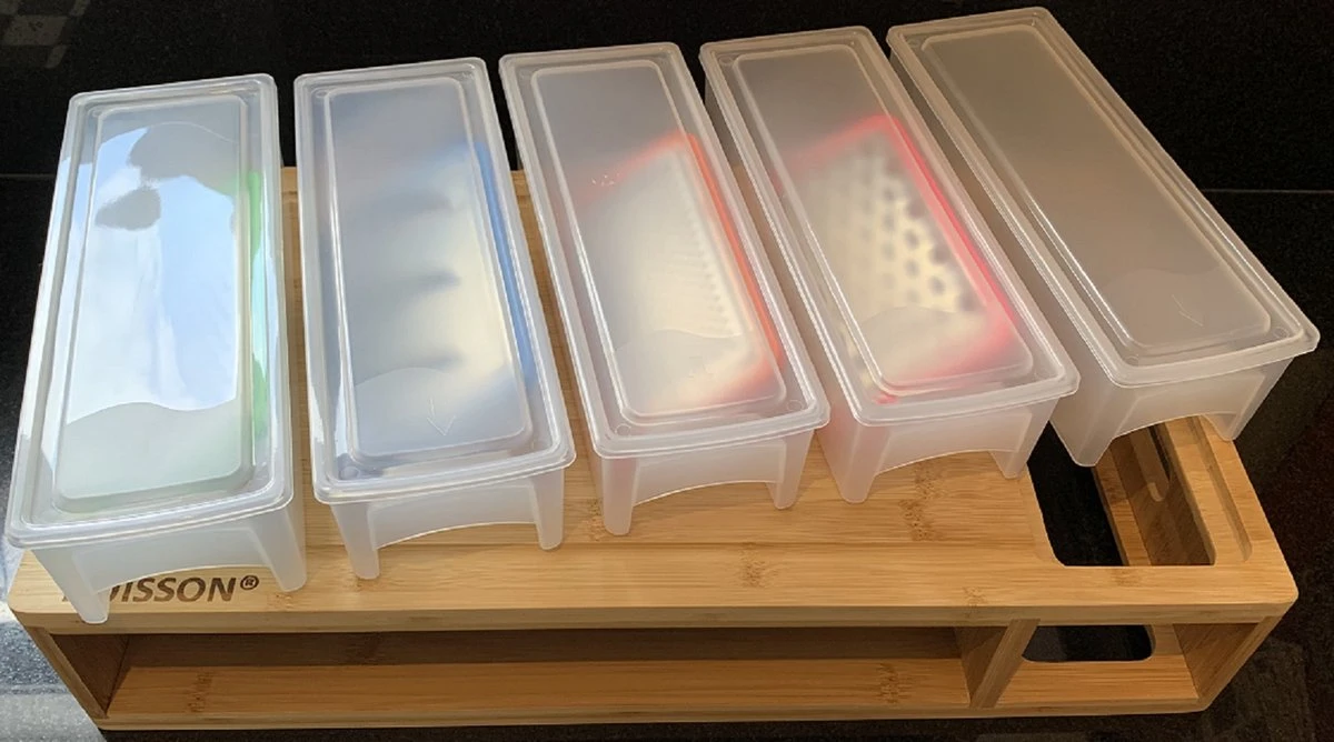 HUISSON Luxe Houten Snijplank XXL Met 5 Opvangbakken En 4 Raspen 50 X 27 X 10 Cm Groentesnijder Keukengerei Snijplank Hout BBQ 8 HUISSON Luxe Houten Snijplank XXL Met 5 Opvangbakken En 4 Raspen 50 X 27 X 10 Cm Groentesnijder Keukengerei Snijplank Hout BBQ - Afbeelding 8