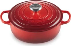Le Creuset - Gietijzeren - Lage Braadpan - 24cm - Kersenrood -Keukengerei Verkoop 1200x785 1