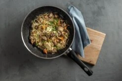 Sola Hapjespan Stonehenge - Ø 28 Cm - Zwart/wit - Aluminium - Antiaanbaklaag -Keukengerei Verkoop 1200x799 50