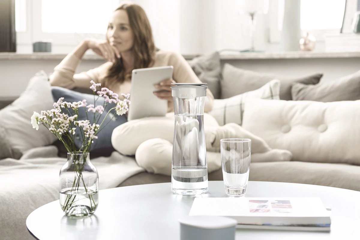 BRITA - Fill&Serve Waterfilterkaraf - 1,3L - Wit Grafiet - Inclusief 1 MicroDisc Waterfilter 2 BRITA - Fill&Serve Waterfilterkaraf - 1,3L - Wit Grafiet - Inclusief 1 MicroDisc Waterfilter - Afbeelding 2