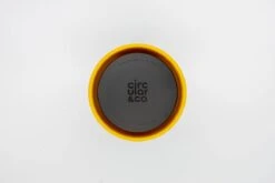 Circular&Co. Herbruikbare To Go Koffiebeker (rCUP) Zwart/geel 8oz/227ml -Keukengerei Verkoop 1200x801 14