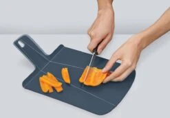 Joseph Joseph - Chop 2 Pot - Editions Sky - Snijplank - Opvouwbaar - Set Van 2 Stuks - Blauw / Grijs -Keukengerei Verkoop 1200x836 4
