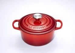 Le Creuset Signature Braadpan - 4,2 L - 24 Cm - Kersenrood -Keukengerei Verkoop 1200x839 3