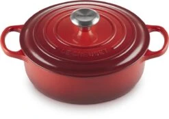 Le Creuset - Gietijzeren - Lage Braadpan - 24cm - Kersenrood -Keukengerei Verkoop 1200x843 2