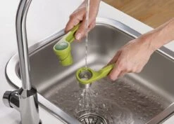 Joseph Joseph Helix Knoflookpers - 17,6 X 4,6 X 5,8 Cm - Groen -Keukengerei Verkoop 1200x860 1