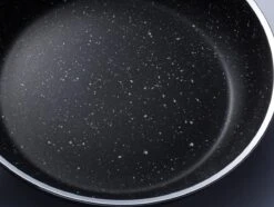 Sola Hapjespan Stonehenge - Ø 28 Cm - Zwart/wit - Aluminium - Antiaanbaklaag -Keukengerei Verkoop 1200x906 11