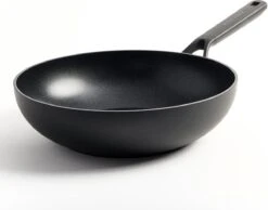 KitchenAid Classic Forged Aluminium Wok ø28cm - Zwart - Inductie - Anti-aanbak -Keukengerei Verkoop 1200x941