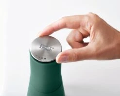 Zout- En Pepermolen, Groen, Set Van 2 Stuks - Joseph Joseph | Editions -Keukengerei Verkoop 1200x963 3