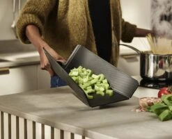 Opvouwbare Snijplank, Klein, Zwart - Joseph Joseph | Chop2Pot Plus -Keukengerei Verkoop 1200x972 4