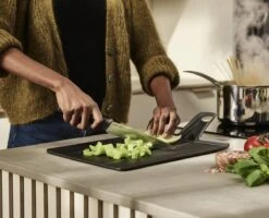 Opvouwbare Snijplank, Klein, Zwart - Joseph Joseph | Chop2Pot Plus -Keukengerei Verkoop 1200x972 5