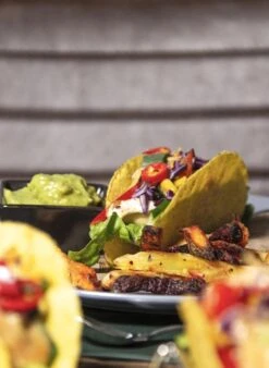 Krumble Taco Houder - Taco En Tortilla Houder Voor 4 Stuks - Serveerschalen - Koken & Tafelen - Kookgerei - Snack- & Tappasschalen - Metaal - Zilver -Keukengerei Verkoop 876x1200